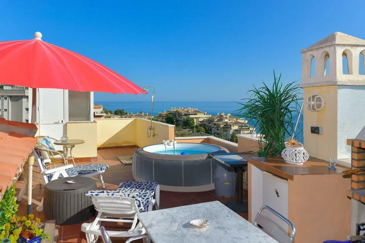 Bluebenalmadena 200Meters From The Beach With Jacuzzi And Rooftop Terrace (Adults Only) 0*, בנאלמדנה